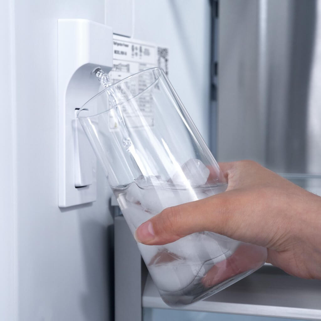 Enjoy The Internal Water Dispenser and Ice Maker